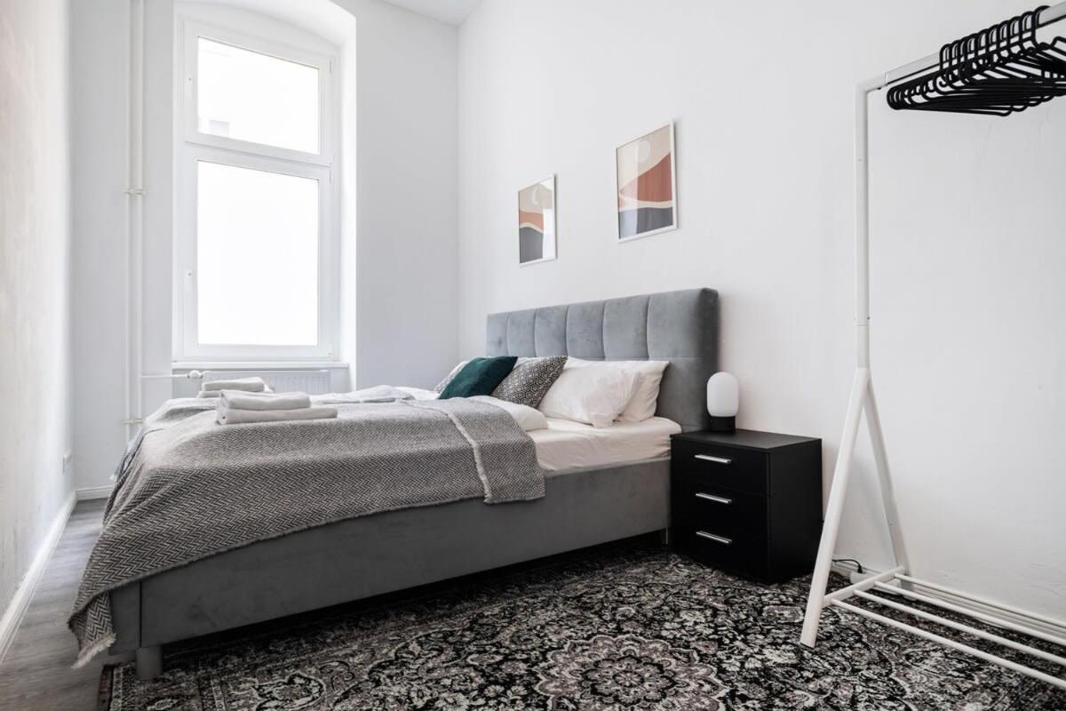 Homely Berlin - Spacious, Modern, S-Bahn Nearby , Groups & Families Exterior photo